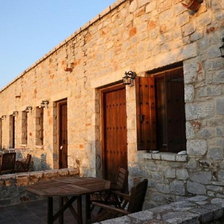 Lalloudes Seaside Accommodation Exo Nimfion Экстерьер фото