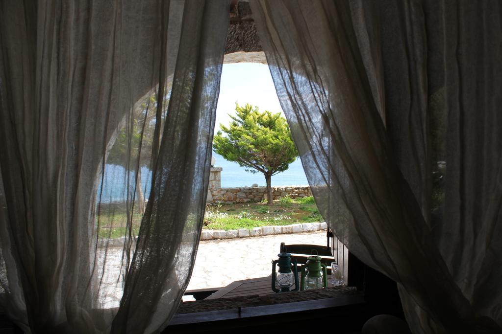 Lalloudes Seaside Accommodation Exo Nimfion Номер фото