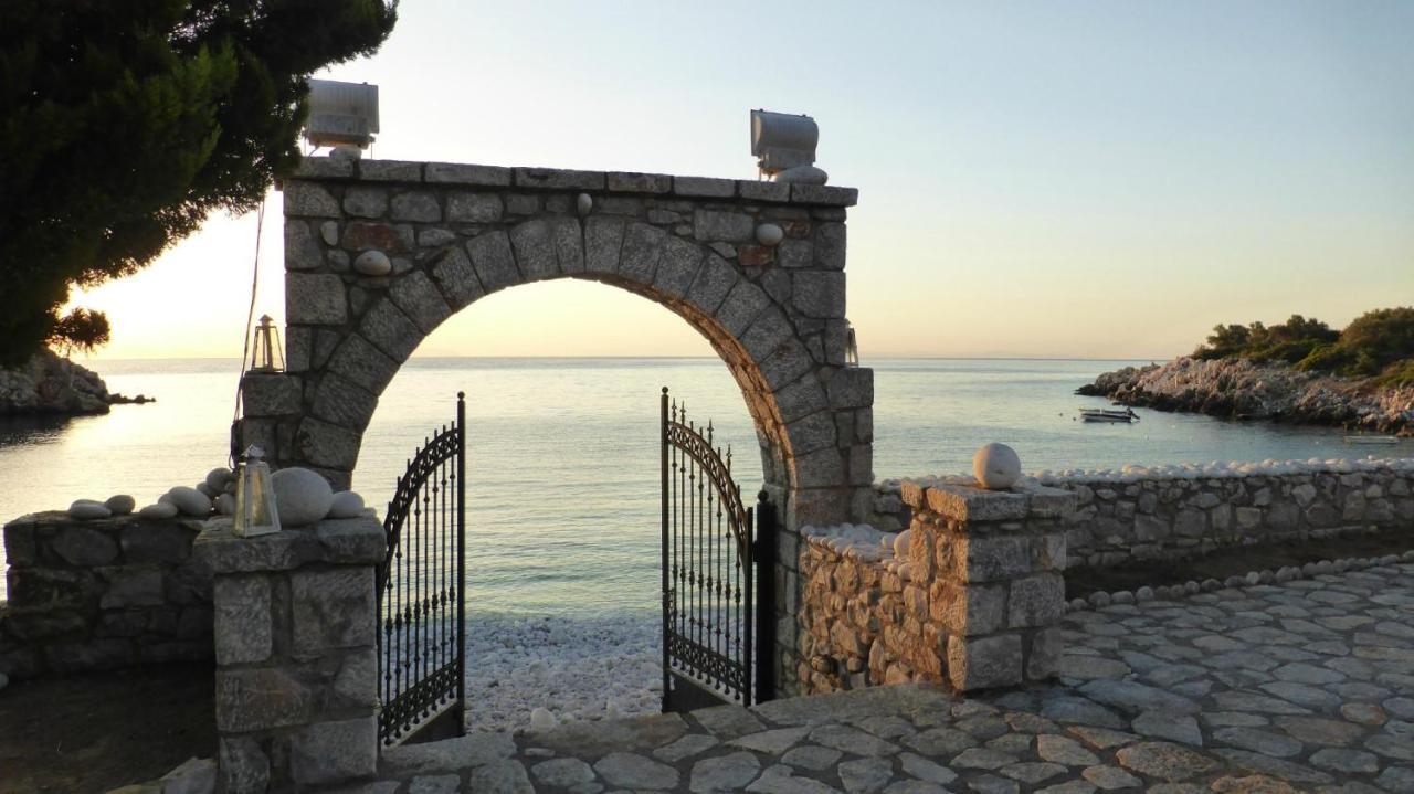 Lalloudes Seaside Accommodation Exo Nimfion Экстерьер фото