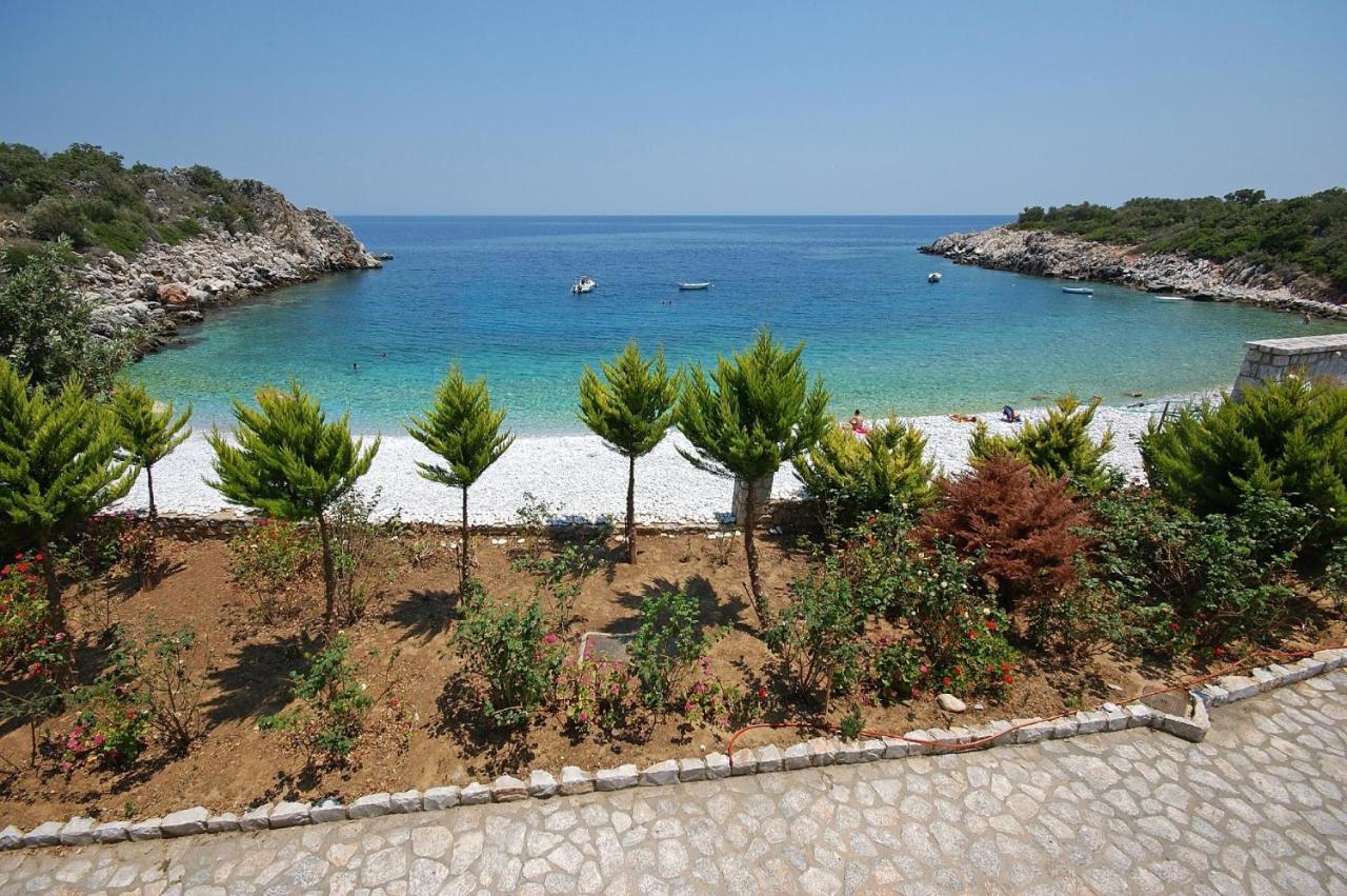 Lalloudes Seaside Accommodation Exo Nimfion Экстерьер фото