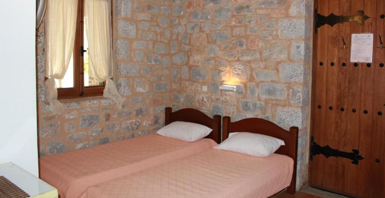 Lalloudes Seaside Accommodation Exo Nimfion Экстерьер фото